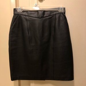 Black mini skirt. Pleather, sz. xs/2
